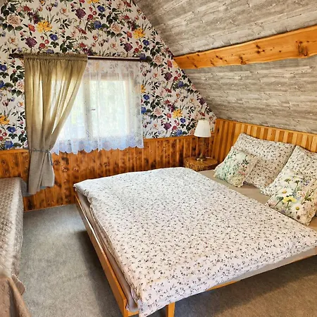 Na Vrcholu Boreckých Skal Chata *